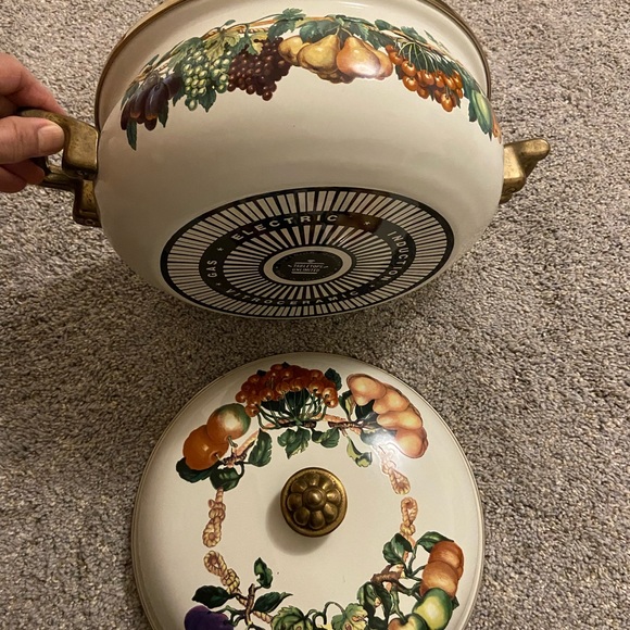 Kitchen - Picture 3 of 7